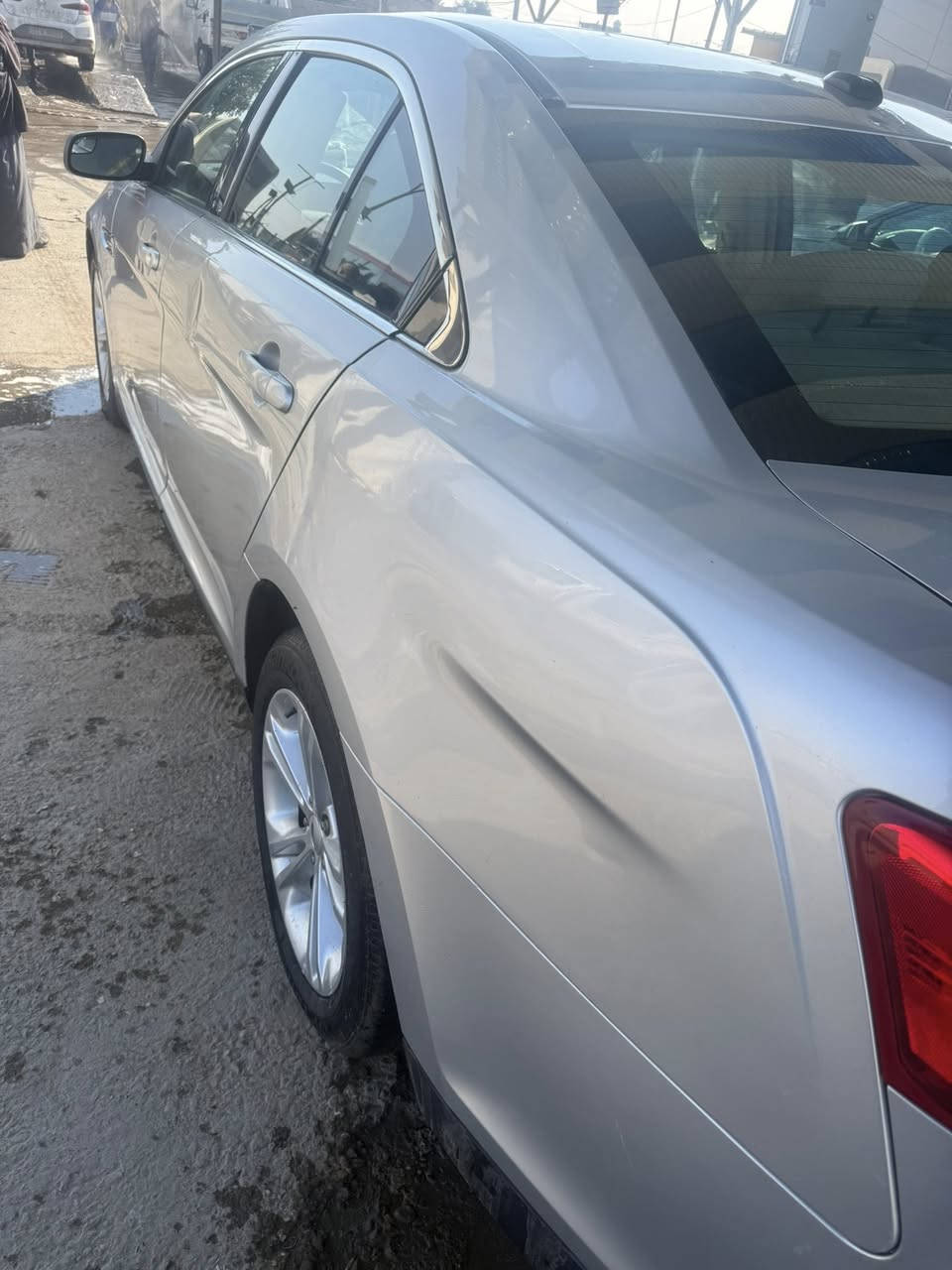 سلام عليكم فورد تورس موديل 2013/ خليجي مكفوله نقص بس صدر سعر 100$ مكان سياره الدوره /***********
