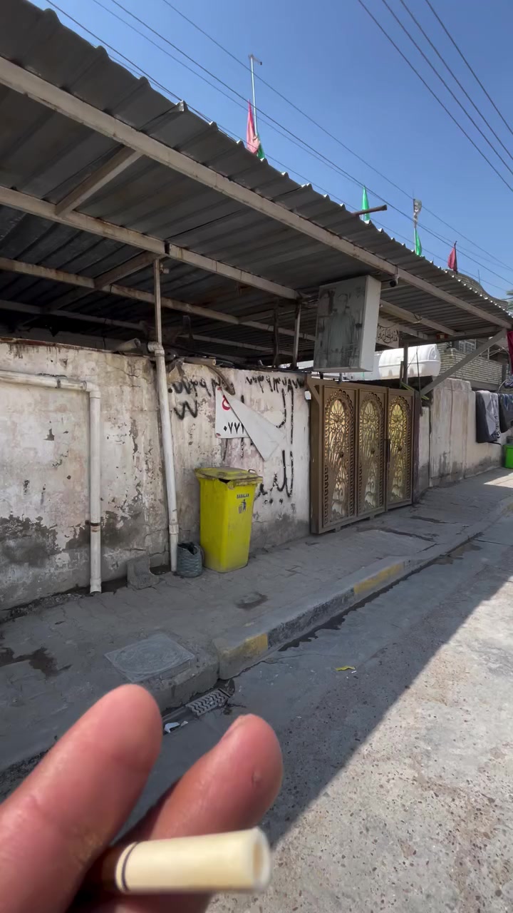 السلام عليكم
بيت للبيع مساحه ٣٠٠ متر مكانه جسرديالى القديم ب الدفافعه شارع هدوء والبيت يحتوي على محل و١٠٠ متر فارغه تكدر تبني البيت يحتجله ترميم مواصفات البيت طرمه جبيره وهول واستقبال وغرفه ومطبخ هذا طابق الأول والثاني ٣ غرف نوم ومخزن وطابق الثالث سطح سعره ٣٥٠ مليون وبي مجال للشراي للاتصال ***********
