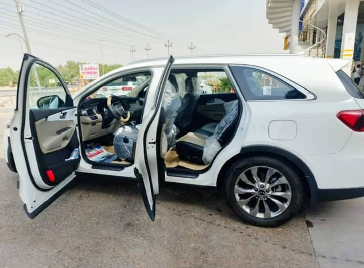 السلام عليكم 
للبيع كيا سورنتو موديل 2020 فول مواصفات قمارة حديد السيارة مكفولة السيارةباسمي الرقم الانكليزي هزة وسنوية جديدة لغاية 2030 ماشية 55 
مواصفات السيارة 
1-حجم المحرك 6 سلندر 
2- تحكم استيرن جهتين 
3- شاشة كار بلي بلادية 
4- اريل نفكيشن 
5- بصمة تشغيل+ ابواب
6- يدات نيكل
7- لايت لد 
8-لد امامي+خلفي
9- علامة السورنتو بالدوسة 
10- تخم تاير جديد 
11-مري شفط 
12- كشنات جلد 
13- كشنات كهرباءعدد2 
14- حساسات امامية + خلفي
15-انظمة قيادة عدد 4 
16- 3 قطع تبريد 
17-سبعة راكب
18 - صندوق كهرباء 
19- بردات خلفية 
20- ويل حجم 19
21- شاحن واير ليس + بلوتوث
تحويل ثاني يوم 
مكان السيارة البصرة 
السعر المطلوب 263 وبيه مجال للطيبين للاستفسار الاتصال واتساب ***********
