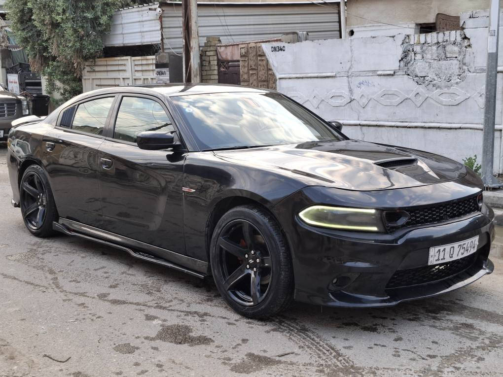 السلام عليكم للبيع او المراوس دودج جارجر موديل ٢٠١٩ مواصفات sxt محرك ٣٦٠٠ تو ويل 
بصمه 
تحكمات استيرن 
تبريد قطعتين ثلج 
كشنات كهرباء
صدر امامي وخلفي نظيف تخم تاير نص عمر كهربائيات كلها شغاله رقم بغداد دولي حادثها جاملغ وبنيد صبغ ٣ قطع شواصي سحب قاعده البراكيت فقط شرط السونار الباقي كفاله السعر ١٨٨ وبيها مجال بسيط 
مكاني الدوره ابو دشير 
رقم الهاتف *********** بغداد, العراق
