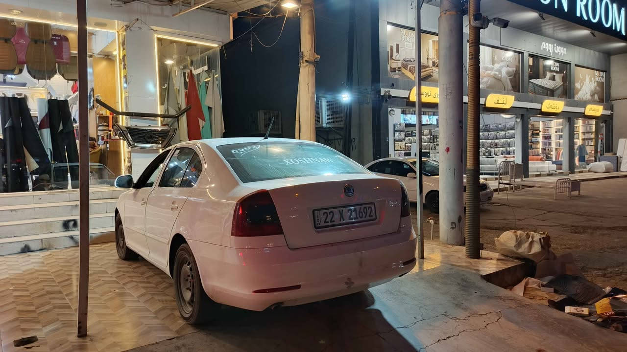 سکۆدە 2010 
تەکسیە کراوەتە خسوسی 
یەک پارچەی گۆراوە چاملغی لای سایق 
گێر و مەکینە بەشەرت مەکینە ۲۰ بێ تۆربۆ سەیارەکە کامل سێرفس کراوەتەوە 
غاز و بەنزینە بەس غازی لەگەڵ دانیە لێیدەکەمەوە گشت گیانی بەشەرتە سەنەوی تا 2030 نوێیە فەحس و هەزەی نوێیە 
بۆ زانیاری زیاتر پەیوەندی بەم ژمارەیەوە بکەن *********** واتس ئەب و ڤایبەری لەسەرە أربيل, العراق
