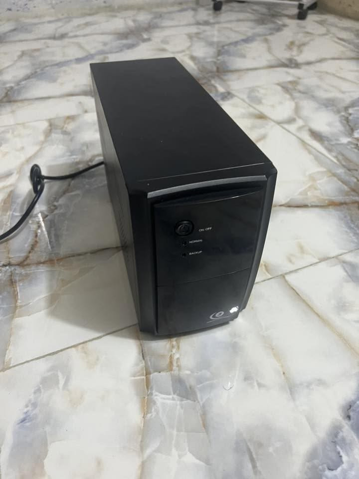 يو بي اس ups للبيع جديد ما مستخدم هواي سبب البيع اشتريت عاكسة  حجمه 1500 بطارية سليمة 
سعره 45 الشراي يتصل ويدلل 
 ***********
