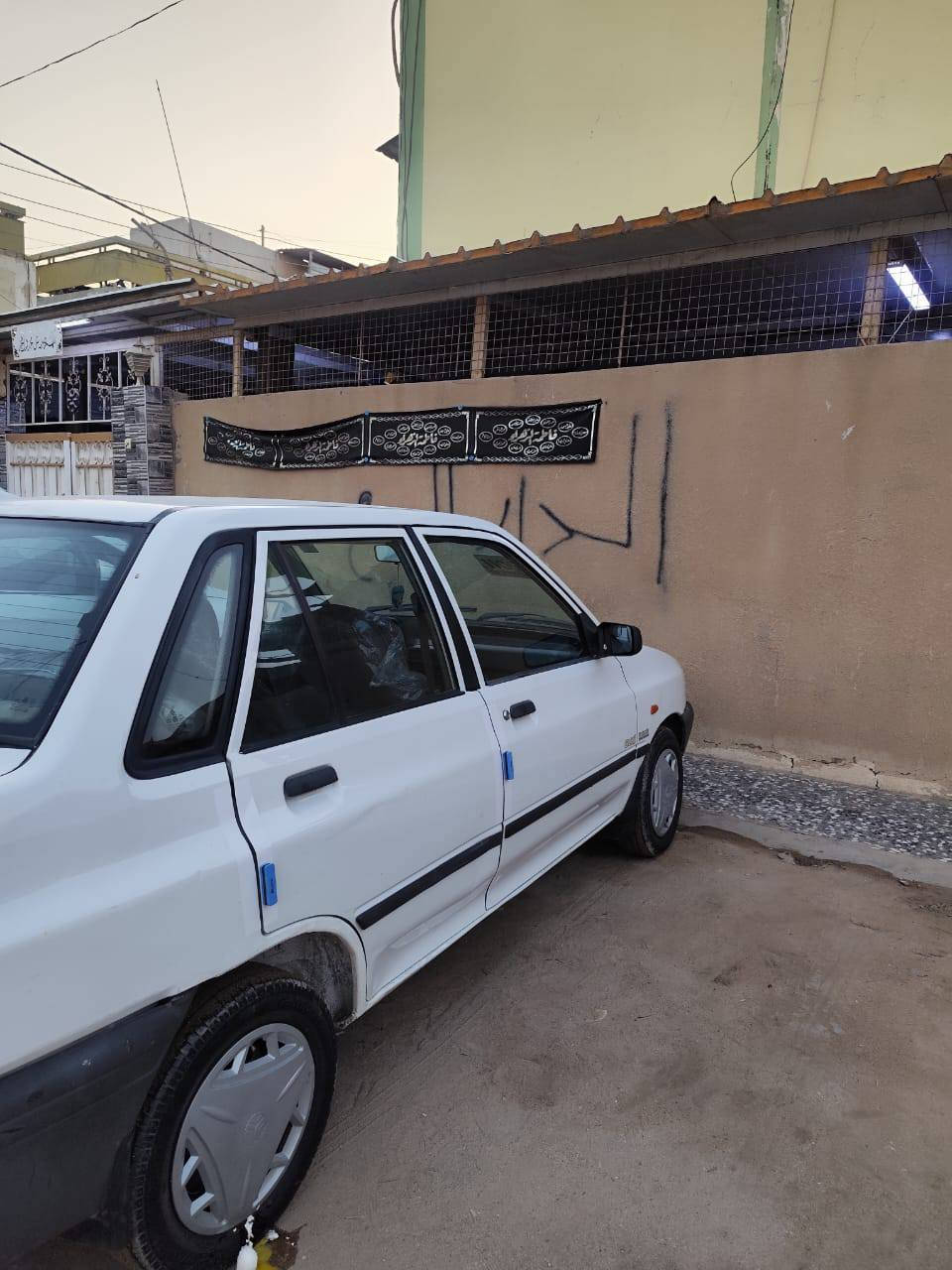 سلام عليكم سايبه لبيع موديل 10 رقم كربلاء سياره نضيفه مابيه اي شي والسعر 36 وبيه مجال ***********
