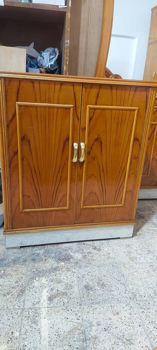 غرفه صاج خمسه ابواب ملحق شغل ثقيل توصاه
البوب تغليف *مساطر الفرش صاج تغليف المنيوم مانع رطوبه
الغرفه احلا من الصور بهوايه🙏
نظافتها 95 %
بعقوبه شارع خريسان بالقرب من الاسواق المركزيه
سعر 900 
***********
