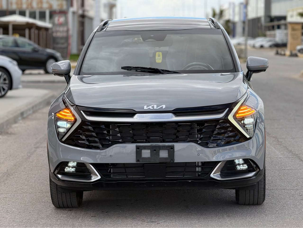 كيا سبورتج وارد أمريكي موديل 2024 محرك 2500GDI  ماشيه 21الف  حادثه كما موضح بل صور فقط جاملغ وبنيد مصلحه نفسهن ومصبوغات  بدون دواخل  موصفات فول 1/1 برستيج بصمه وبنرامه وكراسي حار بارد وكراسي 2/كهرباء كشن ذاكره رادارات امامي وخلفي وبل مري اشاير بل مري تشغيل عن بعد جنطه كهرباء 4X4 فور ويل ستيرن تدفى شاشه متصله جيبيس لايات زنون  لد خلفي كشنات خزن  داخل احمر سياره احله من الواقع سياره حاليا اب عمان تريده حره أو شهداء للتصال *********** ملاحضه سياره اب عمان بغداد, العراق
