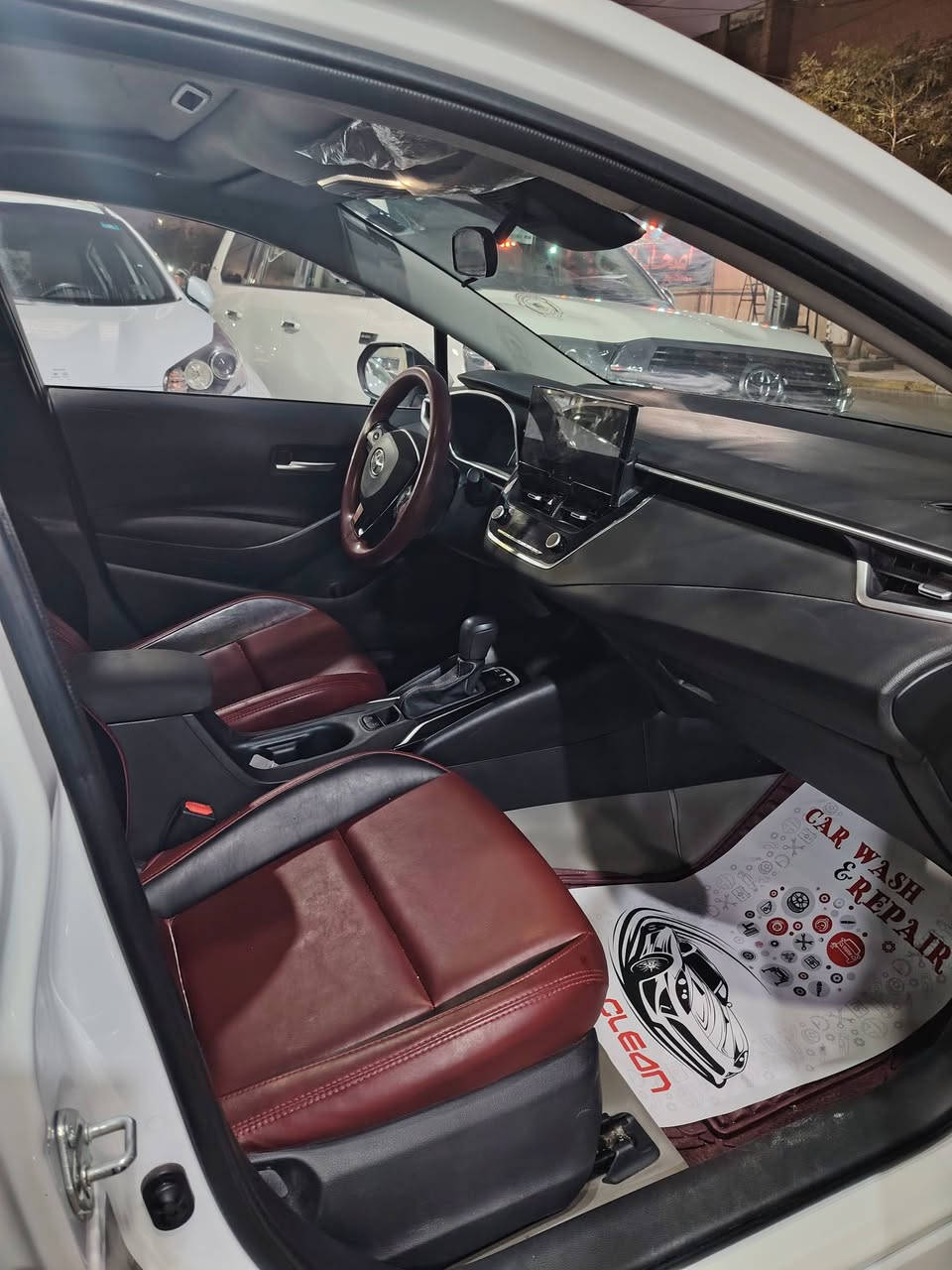 السلام عليكم
كورلا ٢٠٢٤ هايبرد تجميع الصين ماشية ٣٠ كفالة عدا طخة بسيطة بهلال الجاملغ على وضعها 
السيارة مغلفة كلها وتراي زيرو وبصمتين شركة وجاهزة وحلوة 
السعر ١٤٨ 
رقم الهاتف ***********
مكانها الكريعات
