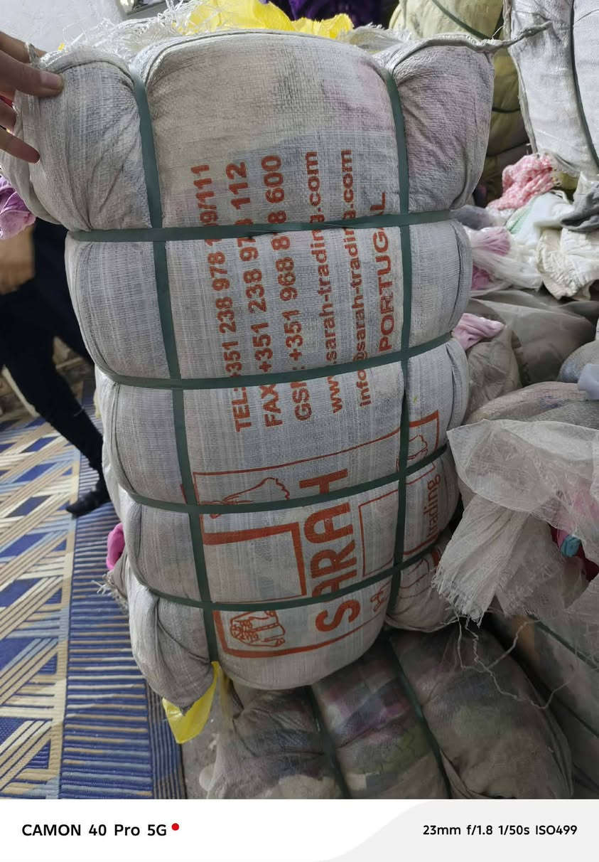 السلام عليكم 
عدي 59 جيس مامفتوح بعدة مكبوس
2شبابي 
والباقي مال اطفال من عمر سنة لحد عمر 5سنين
مكاني بغداد جكوك قرب المعارض 
سعر البالة الوحدة 30 وبيهة مجال 
رقمي ***********
متواجد خاص
