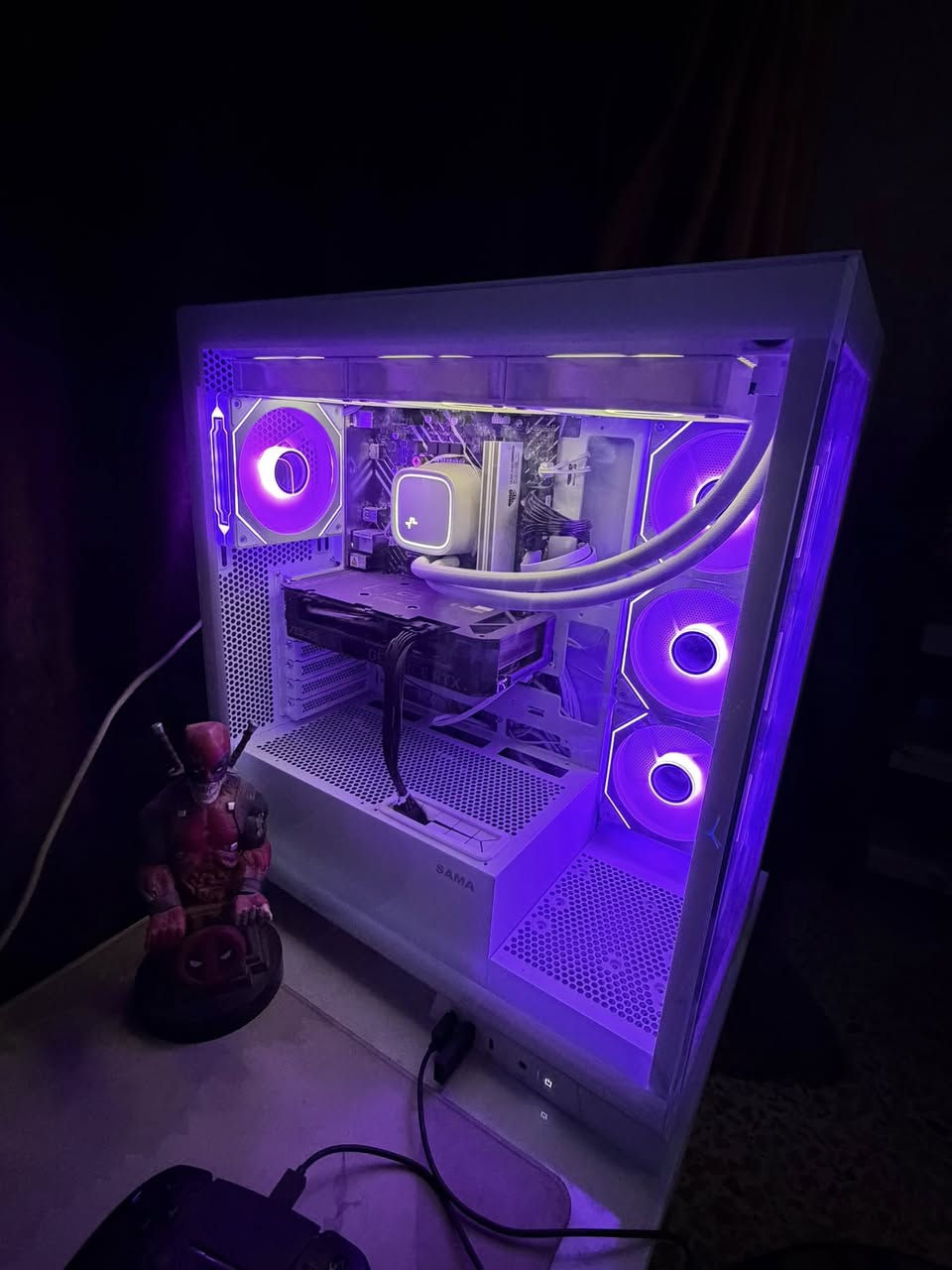 ⸻

🚀 فرصة قوية للي يريد أداء عالي وسعر مناسب 🚀

🔥 بيع بي سي قيمنگ قوي وجاهز 🔥
 • CPU: Intel i5-13400F (جيل 13)
 • GPU: ASUS RTX 4060 OC 8GB
 • MB: ASUS PRIME H610M-K D4 ARGB
 • RAM: 16GB DDR4
 • SSD: 1TB
 • PSU: 650W 80+ Bronze
 • OS: Windows 11

🎁 هدايا ويا الجهاز:
كيبورد Dragon + ماوس
سبب بيع مو متفرغ وبيها مجال حك جيه بغداد مكاني
💰 السعر: 1,300,000 دينار عراقي
📌 يشغّل أحدث الألعاب وبرامج التصميم والمونتاج بدون تعب، جهاز نظيف وجاهز للاستخدام فوراً.


**إذا كنت صاحب هذا الإعلان وتريد حذفه لأي سبب، رجاءا أرسل رسالة إلى الدعم الفني**