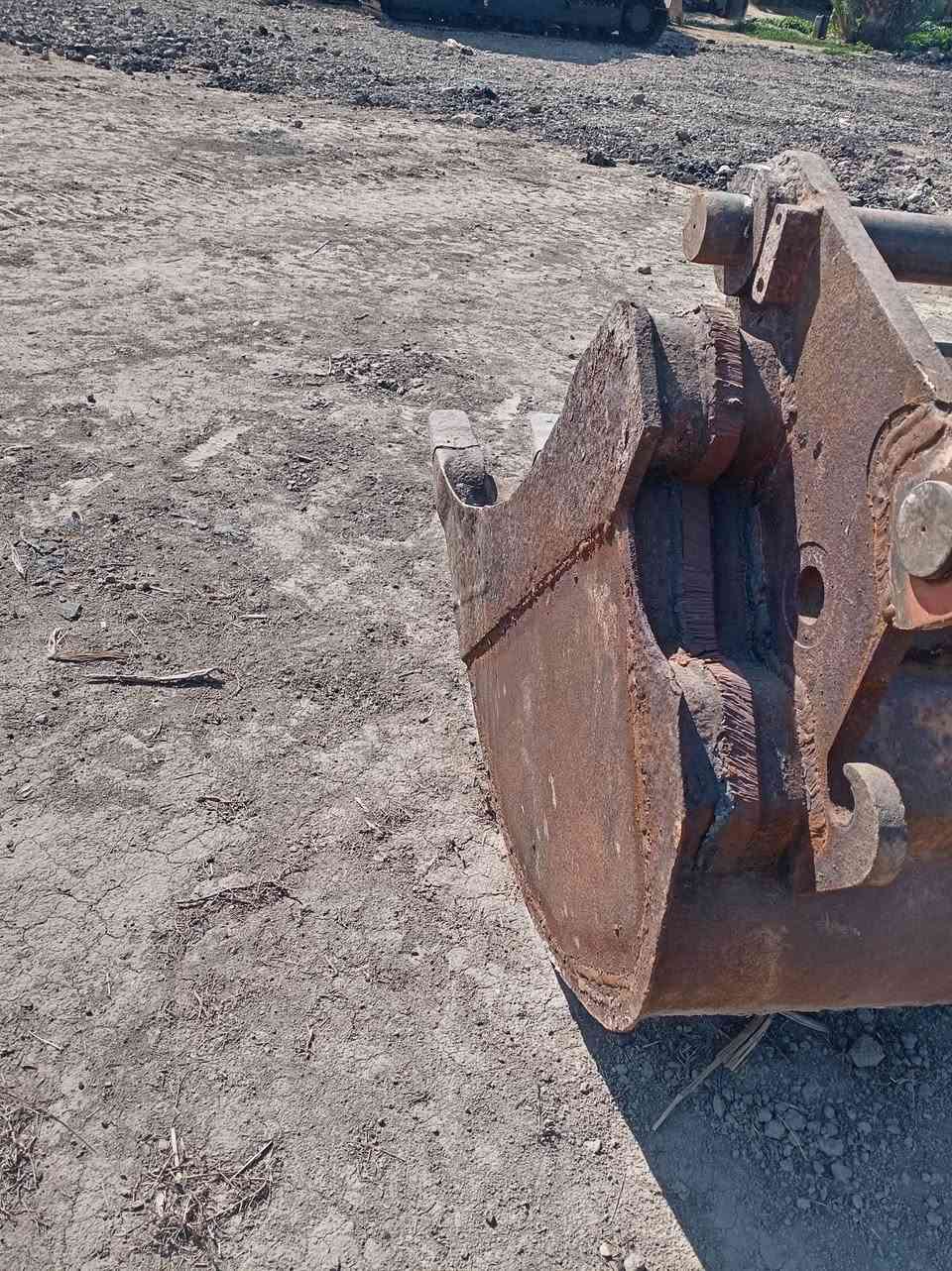 السلام عليكم

للبيع كيلة حفارة هيتاشي بلادية حجم ٨٠ بيم ٧٠

عنوان بغداد للأستفسار ***********

واتساب ***********
