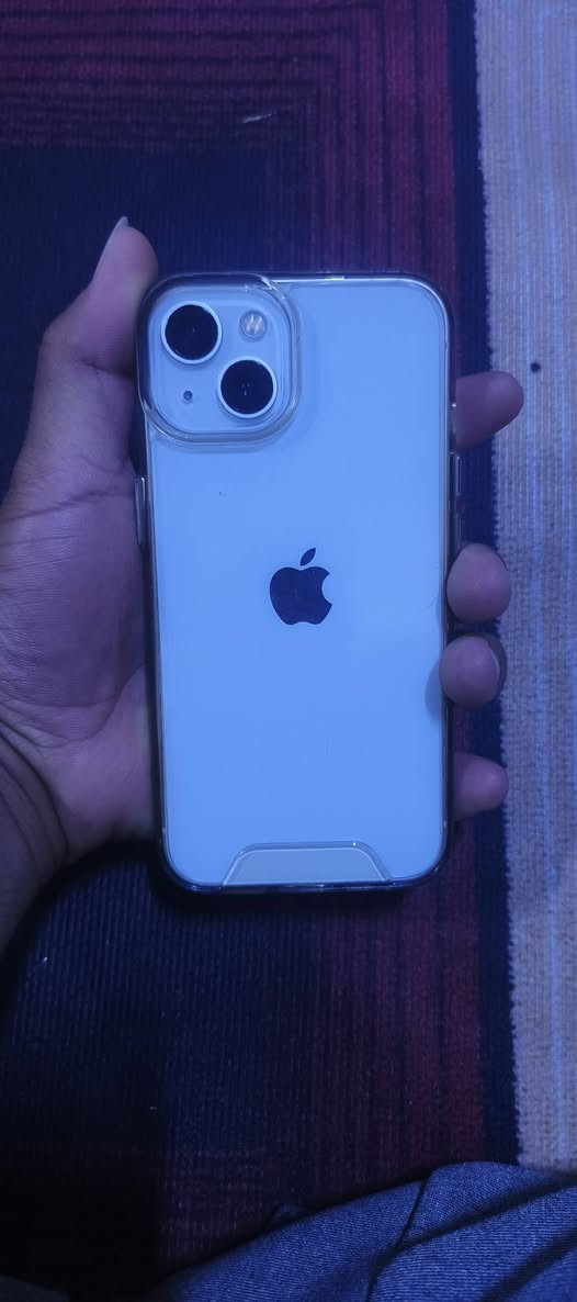 أيفون 13عادي نموذجM. للبيع او المراوس حسب القناعه. سعره 350وبيه مجال 
ذاكره١٢٨. بطاريه ٨٠ اصليه مامبدله. 
شاشه مبدله اصليه تلث خيارات مال تفصيخ كسر فقط بالكلاسه 
متواجد واتساب وفيس. ***********
