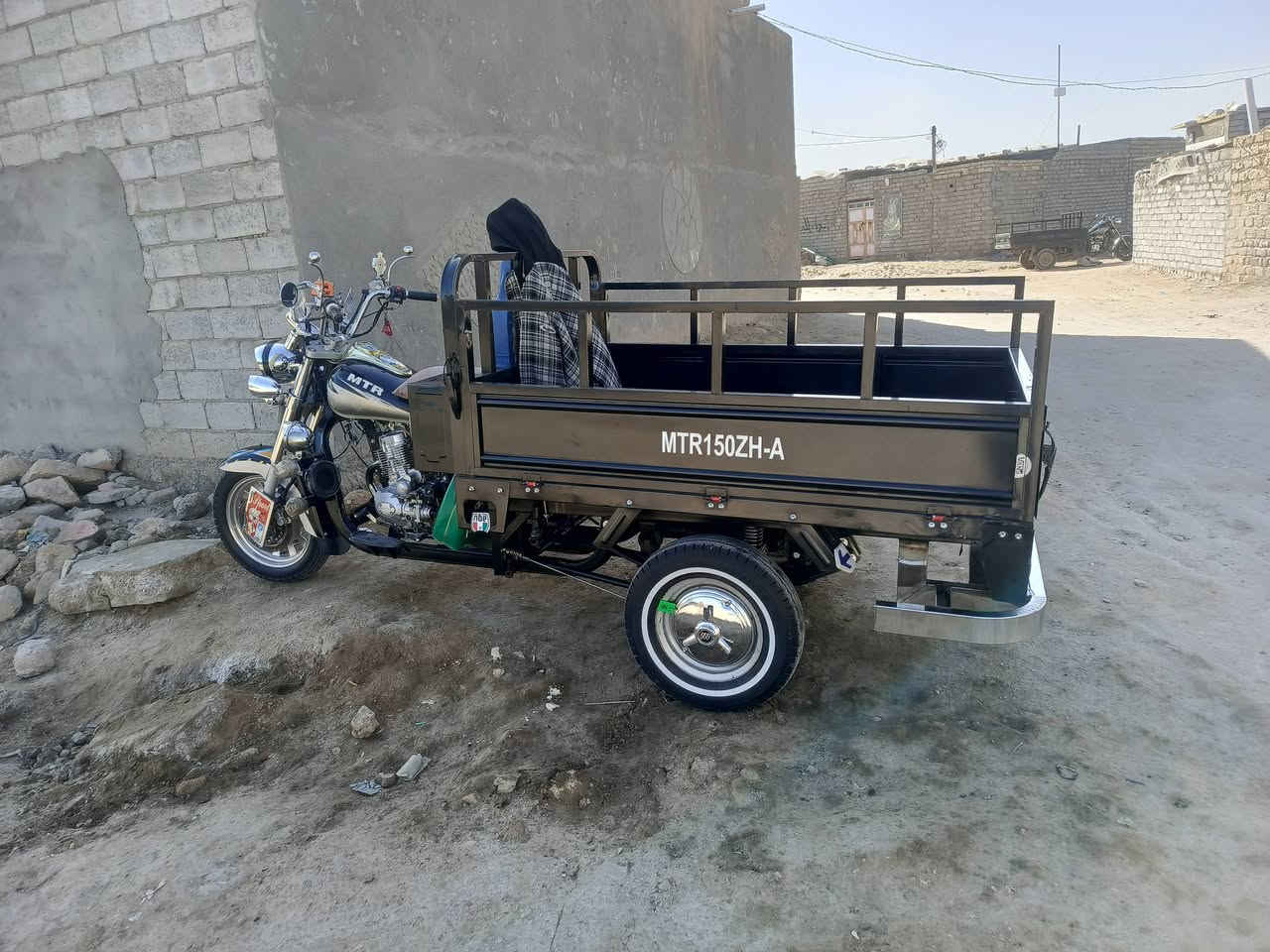 السلام عليكم دراجه للبيع رقم انكليزي مداور ثاني يوم دراجة جاهزة وحلوة موديل 2020 طالعة بل 23 خاص مايجاوب هذا رقمي والشراي بيه خير ويدلل ‏‪***********‬‏ تحياتي للجميع
