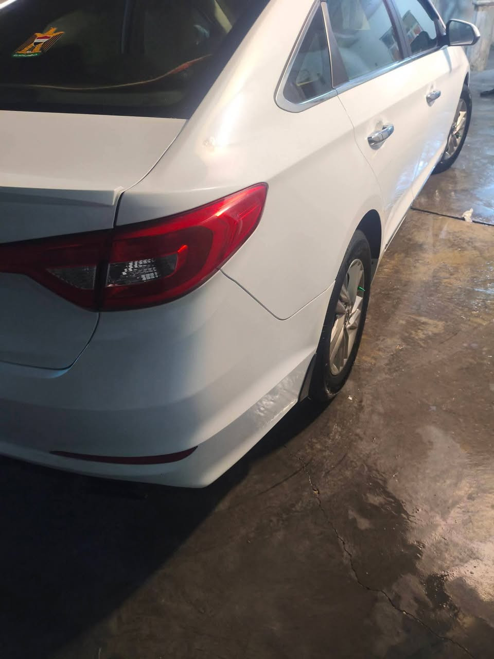 السلام عليكم 

السياره امريكي سوناتا 2017 ...
رقم بغداد ،،، 11 تحويل مباشر
ماشيه.  87 حقيقي 🖐️..
حادثها 3 قطع صبغ فقط بدون ضررر بجم كبس
 
كتب كتلوكات الشركه مامفتوحات 
.. سماعات انفينيتي...... 
تحكم ستيرن...
حساسات خلفية...
شاشه كبيره ابلاديه......
دواخل كلها بلاد .. تخم تاير جديد 
داخل لونين...
بلوتوث مكان شحن...... .. 
  .... 
محرك 2400 ...
كير ومكينه بلكارتون صدر خلفي وامامي جديد

تخم تاير...
ويل بلادي ...

مانقصها لو برغي نضافه 1ع1
السيارة جديدة شكد متتوقع

السعر.       ((122 ))
 بيها مجال للشراي 

***********...

 ...
رجاء الموشراي لايضل ينطي اسعار بكيفه
السيارة بالحقيقه احله من الصور بأكثر 🧿
