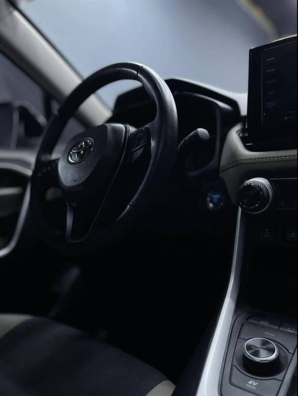 بسم الله
راف فور موديل ٢١ هايبرد بانزين سياره فول بدون ايرباك لون مميز رقم بغداد تحويل مباشر وترهم مراوس حادثه حلو تصليح باب الجنطه الخلفيه سعرها مناسب ب  ٢١٠.  وبيها مجال حك الجيه ترهم بيع ترهم مراوس

***********
