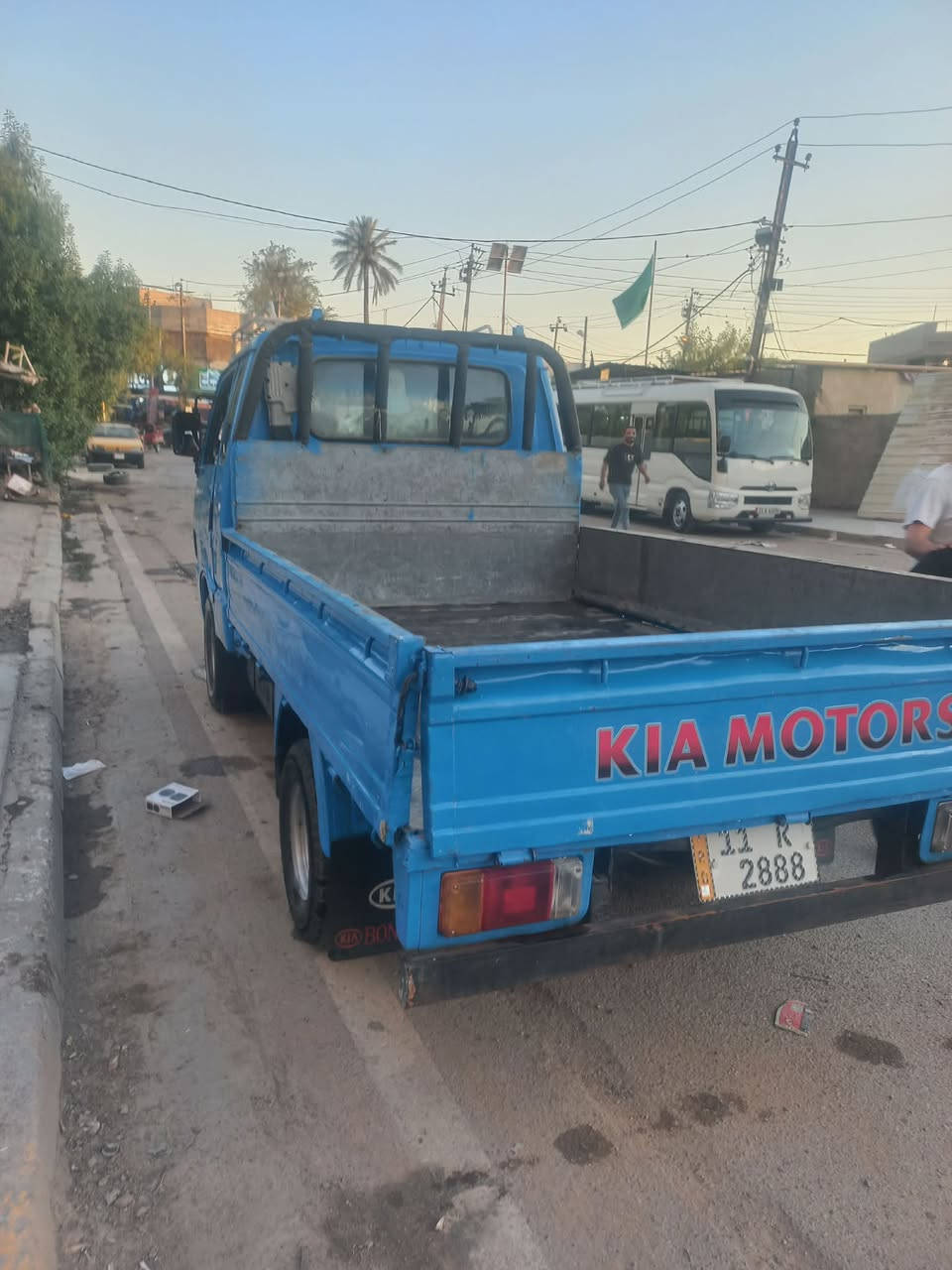 سلام عليكم سياره البيع ر قم بغداد رقم نكليزي موديل 94سياره خير من الله محرك وكير نضيفات 6جنكال ***********مكانها بغداد سعر48
