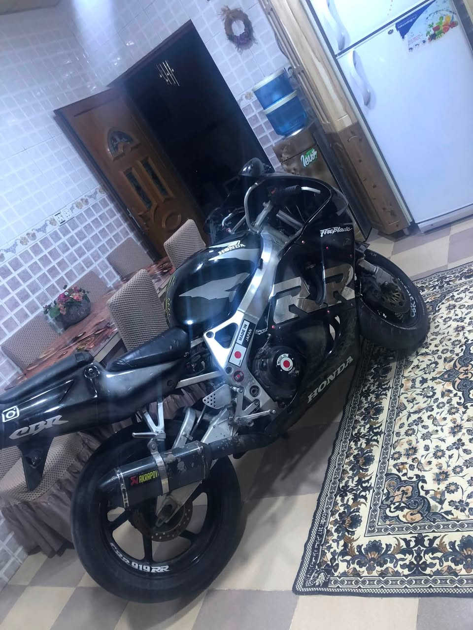 سلام عليكم للبيع دراجه بطح 919 دراجه شرط لا صوت ولا صرف دراجه نضيفه محرك مفتوح يم دانا و شرط عين وحده بس جايه سايز 10 شرط عين وحده بس 
سعر ع خاص او اتصل رقم 
*********** مكاني كركوك اسرى مفقودين
