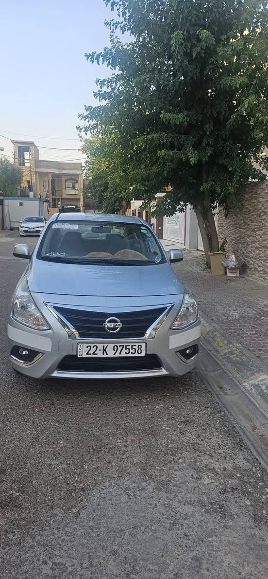 نيسان صني هندي موديل ٢٢ لون سلفر سنوية لحد ٢٩ + ماشي ٩٥ الف كم + بيها بطاقة بنزين ، سيارة حلوة و كاعدة فول كماليات ماشاءالله 

الضرر ٣ قطع صبغ ( جامرلغ سكن امامي + جامرلغ السائق الخلفي + صندوق ) 

رقم موبايل *********** كركوك, العراق
