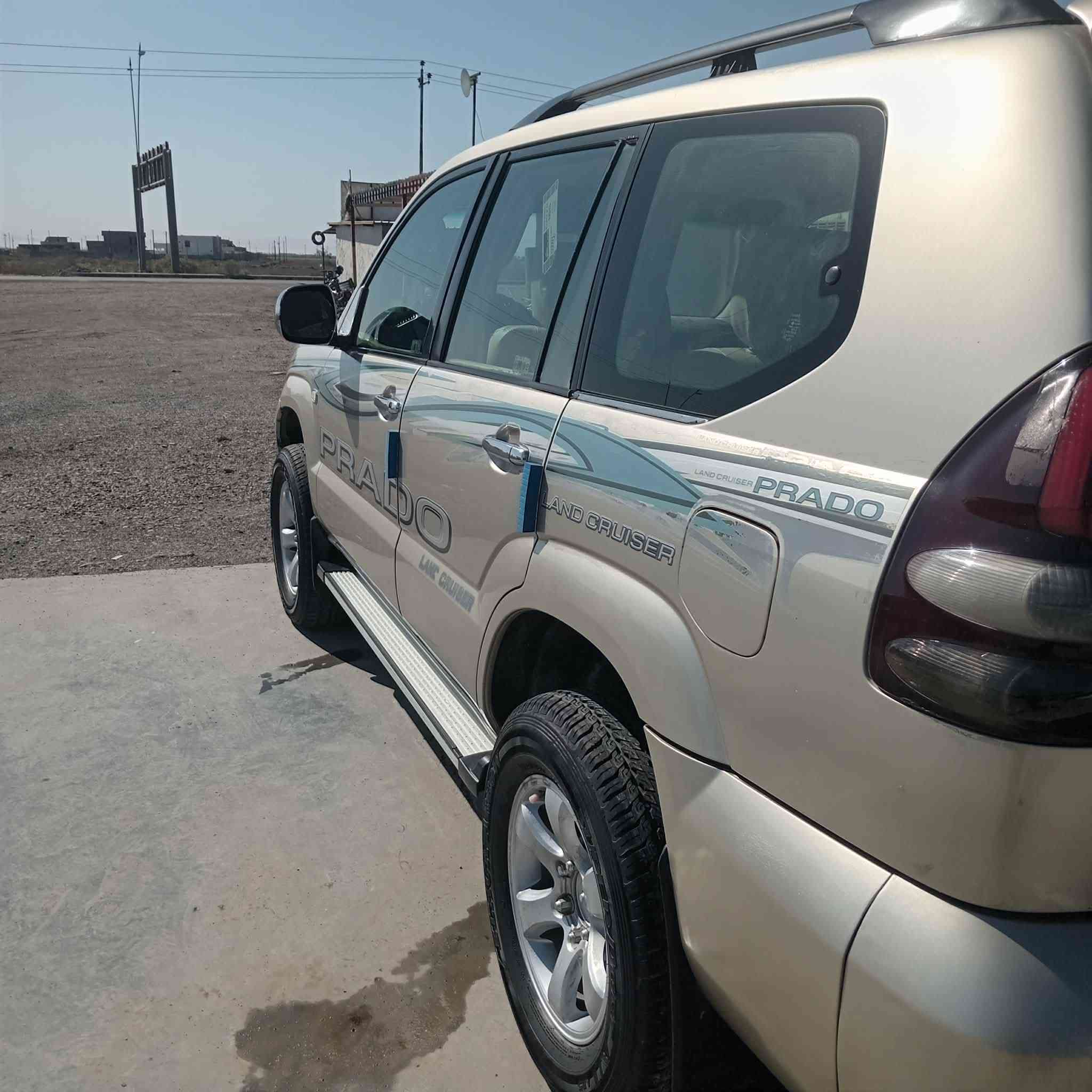 السلام عليكم برادو 2007 سيارة كير مكينه خير من الله تبريد تدفئه كلهة جاهزة للشارع رقم بغداد الدولي بأسمي سنويه جدديه  تخم تاير حداديه جديده مكانها ديالى قريه الزهيرات
‏‪***********‬‏
