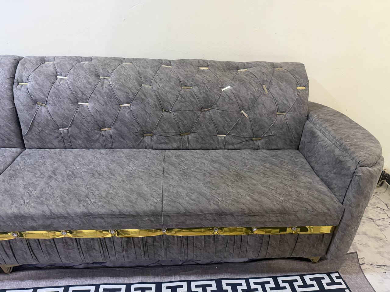 سلام عليكم تخم 7 امتار  نظافة 90٪
استخدام قليل للبيع 230 الف بي مجال قليل
متواجد فقط اتصال ***********
