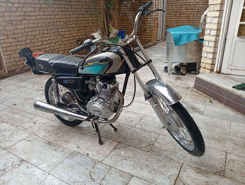 انتنس للبيع جديده شاصي نامه الاصلي بدون اوراق سعرهه 550 قفل قفل مكاني ميسان حي النداء *********** عمارة, ميسان
