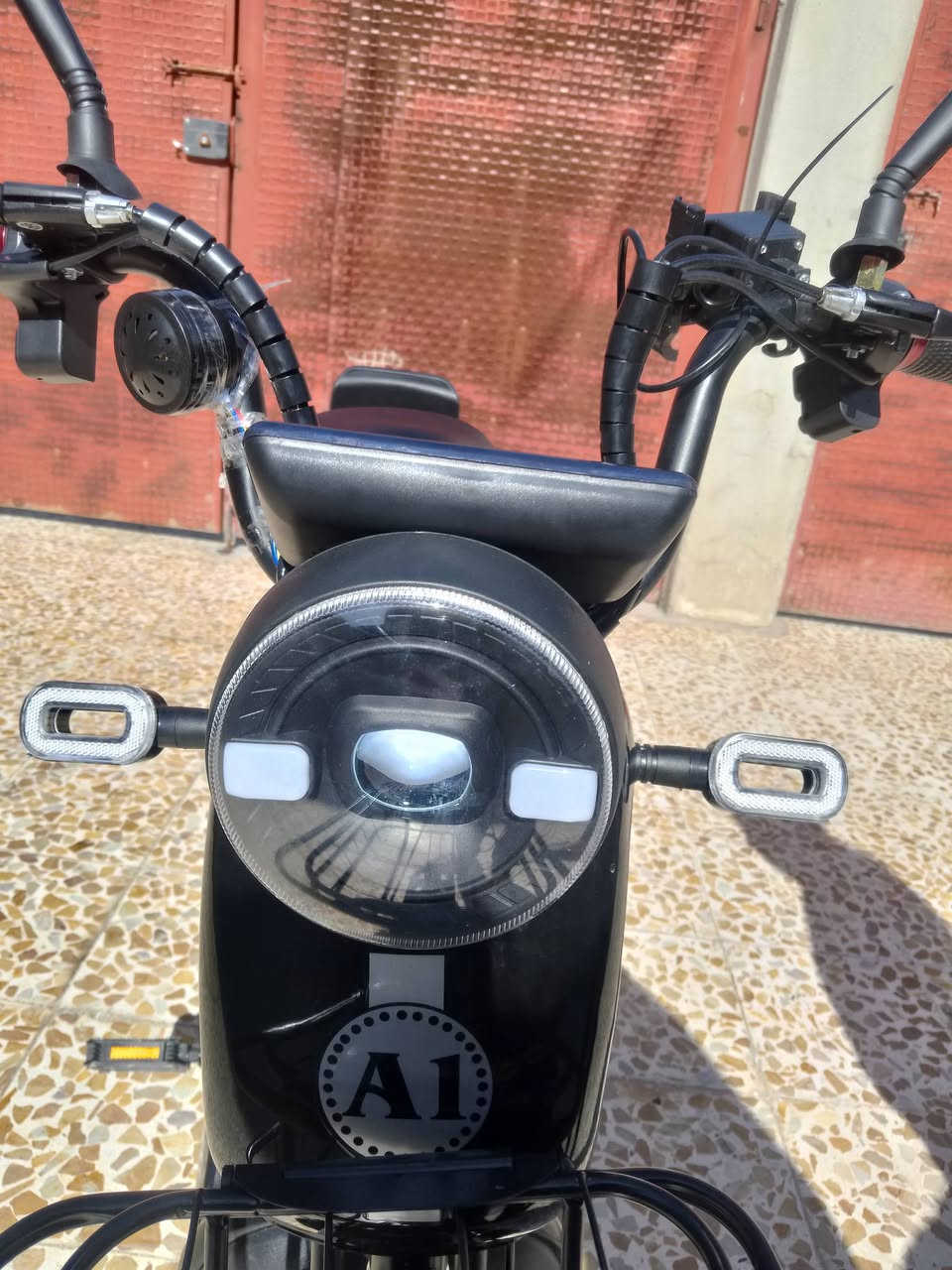 سلام عليكم ماطور شحن اربع بطاريات سعر 300وبي مجال تفاصيل كامله خابرو هذا رقم ***********
