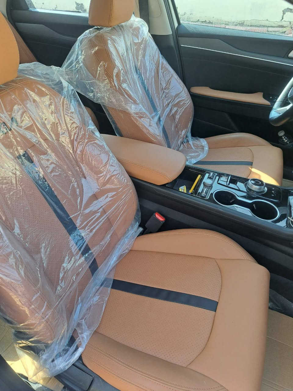 السلام عليكم 
K5  2024
محرك 2000 غاز 
دخول جديد رقم قادسيه بأسمي  
كفاله عامه 
مواصفات 
لد امامي خلفي 
شاشه متصله كبيره وكامرا دواره 
تحكم ستيرن 
كشنات جلد كهرباء وتدفئه 
رادار امامي خلفي 
نقط عمياء 
بصمتين وياها 
 رقم صاحب السياره 
*********** ديوانية, القادسية
