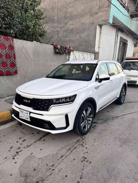 سورنتو خليجي موديل 2022 بيهة بارد بسيط كلش  ماشية 106 محرك 6 سلندر رقم اربيل بأسم شركة سيارة جديده بعد احله من الصورة السعر 280 وبيه مجال بسيط للشراي *********** مكاني واسط العزيزية
