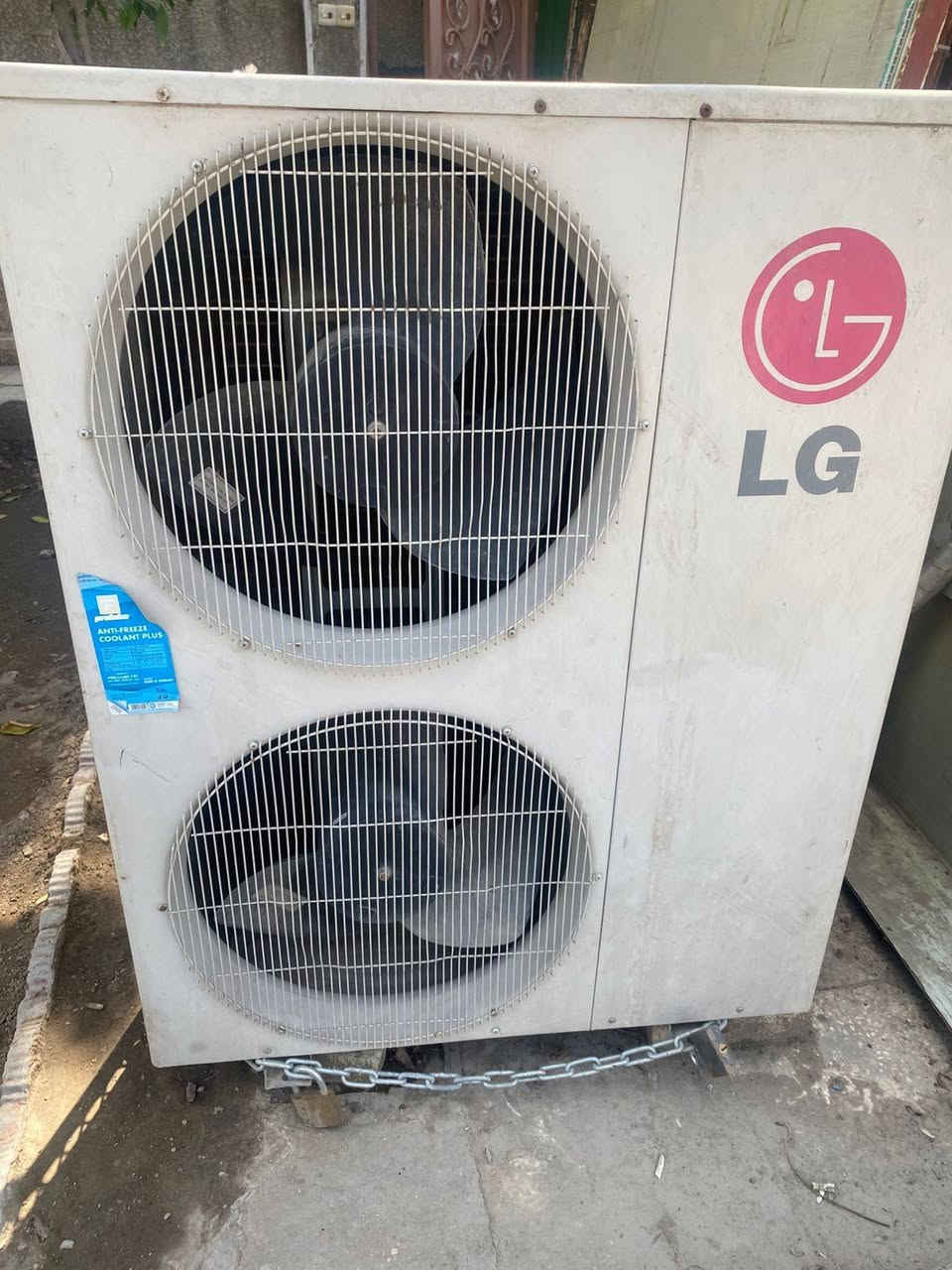 كنتوري LG
٣ فيوز  ٤ طن 

كرفت طنين 

ثنينهن على فحص غراضهن كاملات

سعرهن ثنينهن ب٧٠٠ قفل
***********
