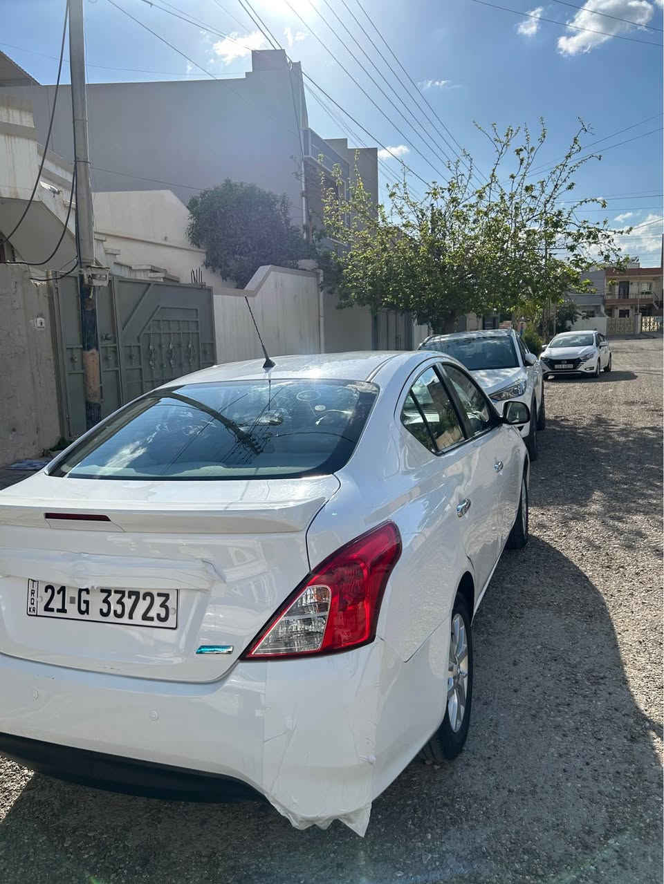 نيسان صني موديل 2022
سياره جديد 41 الف ماشي 
باب واحد صبخ 
سعر : 114
دفتر بنزين بيه 
رةقم و سنويه جديد مكان سياره كركوك
*********** كركوك, العراق
