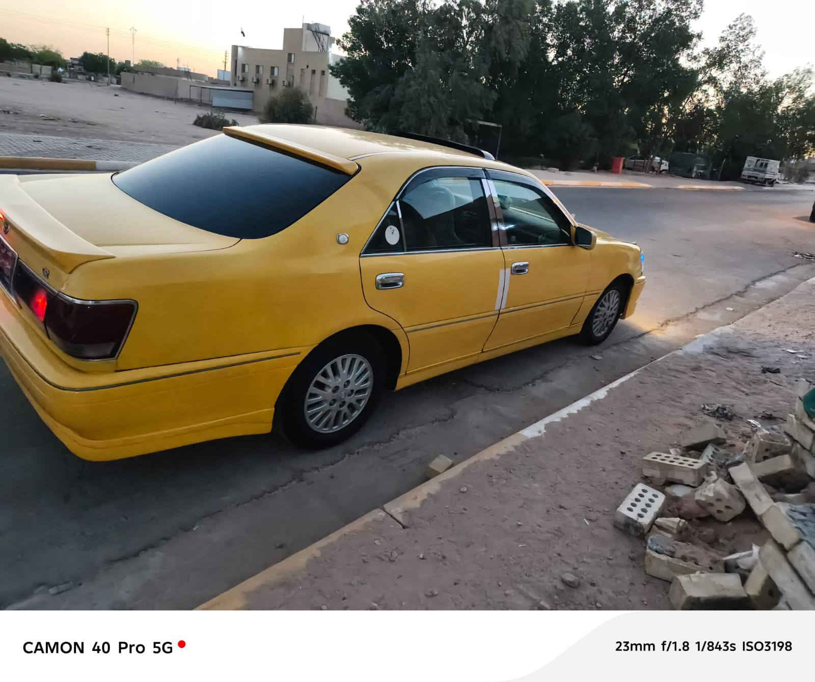 ملكة أجرة للبيع سيارة مكفوله من الكص ونقل جثه ولضربه مكينه وكير جدد تخم تاير تبريد شغال  سيارة مصفره هيئه وضريبه سيارة ضبارة اكامله اصوليه العنوان بصره تنومه سعر 35  رقم بي واتساب ***********
