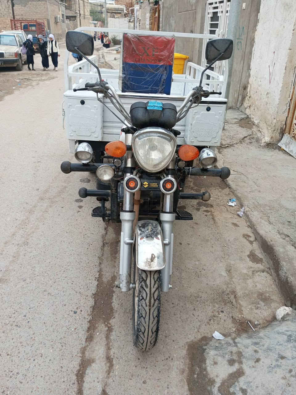 للبيع السعر 2300 للاستفسار على الرقم ***********
