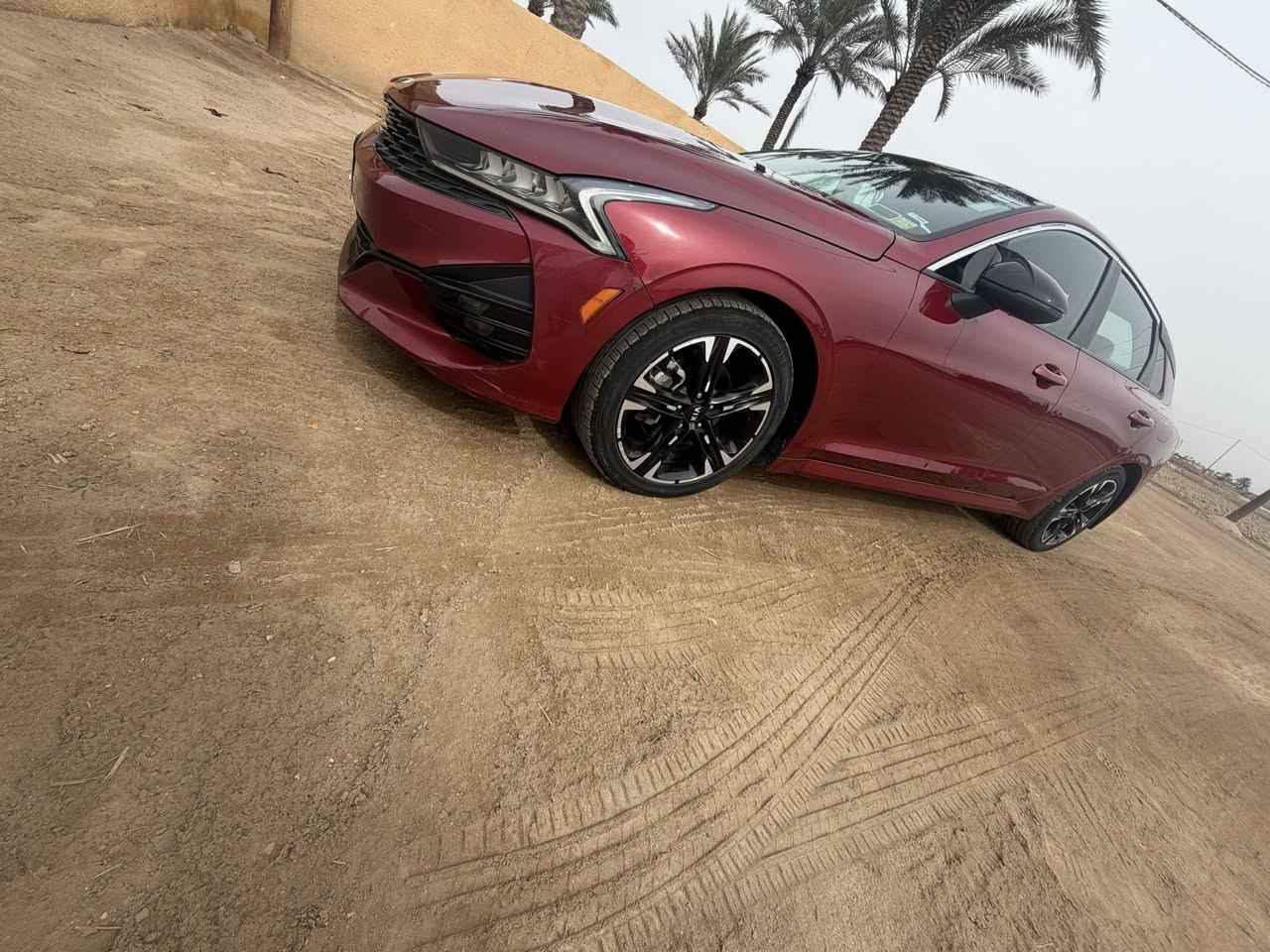 كي فايف موديل ٢١
فول عده الفتحه 
صور الحادث موجوده بل منشور 
***********
