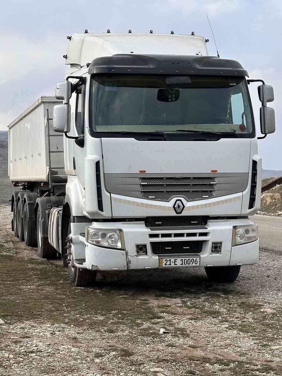 بۆ فرۆشتن ٢٠٠٨ ریتایدەر بۆیلەر گێڕعادی  مەکینەوگێڕوعەکسل بەشەرت  تاقم تایەی تازەیە  مەسرەفی تیانیە  لەکاتییەوە لای خۆمە  لەناوئیشایە  ***********
