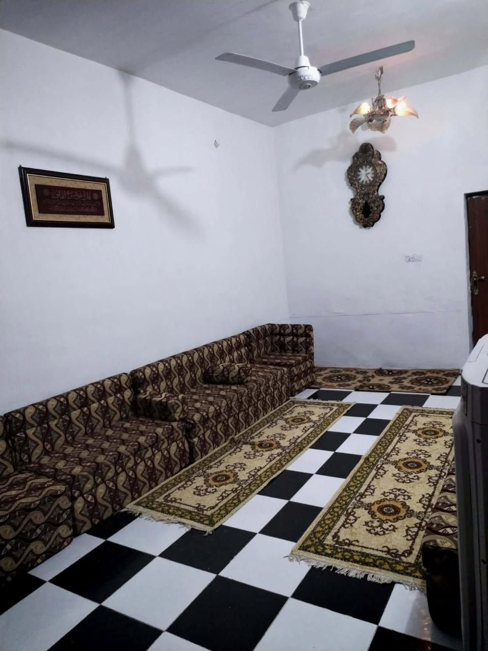 السلام عليكم ورحمه الله وبركاته 
بيت للبيع عدد اثنين حي الربيع الاول 125
طابق واحد صور بالمنشور 
وثاني 250ركن مبني هيكل طابقين المساحه كلها مبنيه 
سعر خاص


**إذا كنت صاحب هذا الإعلان وتريد حذفه لأي سبب، رجاءا أرسل رسالة إلى الدعم الفني**