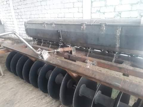 شركه الفهد 
خراطه عا مة
مكا نن تبن تركي ـ عرقي
دسكات ـ جاروشة علف خيو اني
صيانه ـ تصنيع ـ. .. موصل  رقم

‏‪0751 760 7680‬‏
***********
