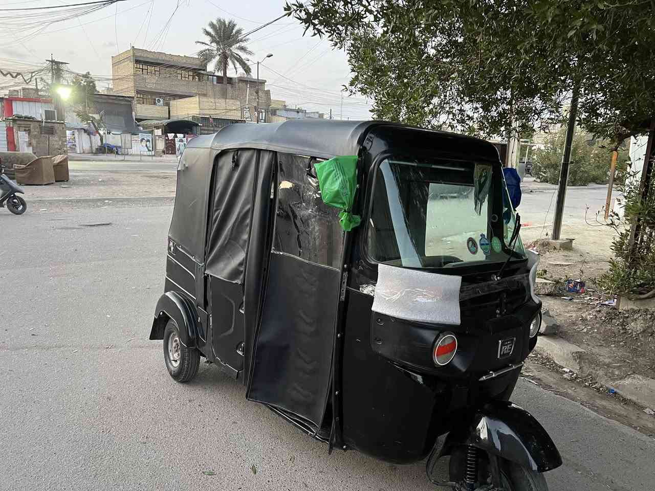 السلام عليكم تكتك 2022 مرقم. بغداد الوحه تكتك نضيفه وخير من الله السعر    8 و 700وبيها. مجال  العنوان بغداد مدينه الصدر. *********** وتساب غير متواجد ع خط الوتساب مفتوح
