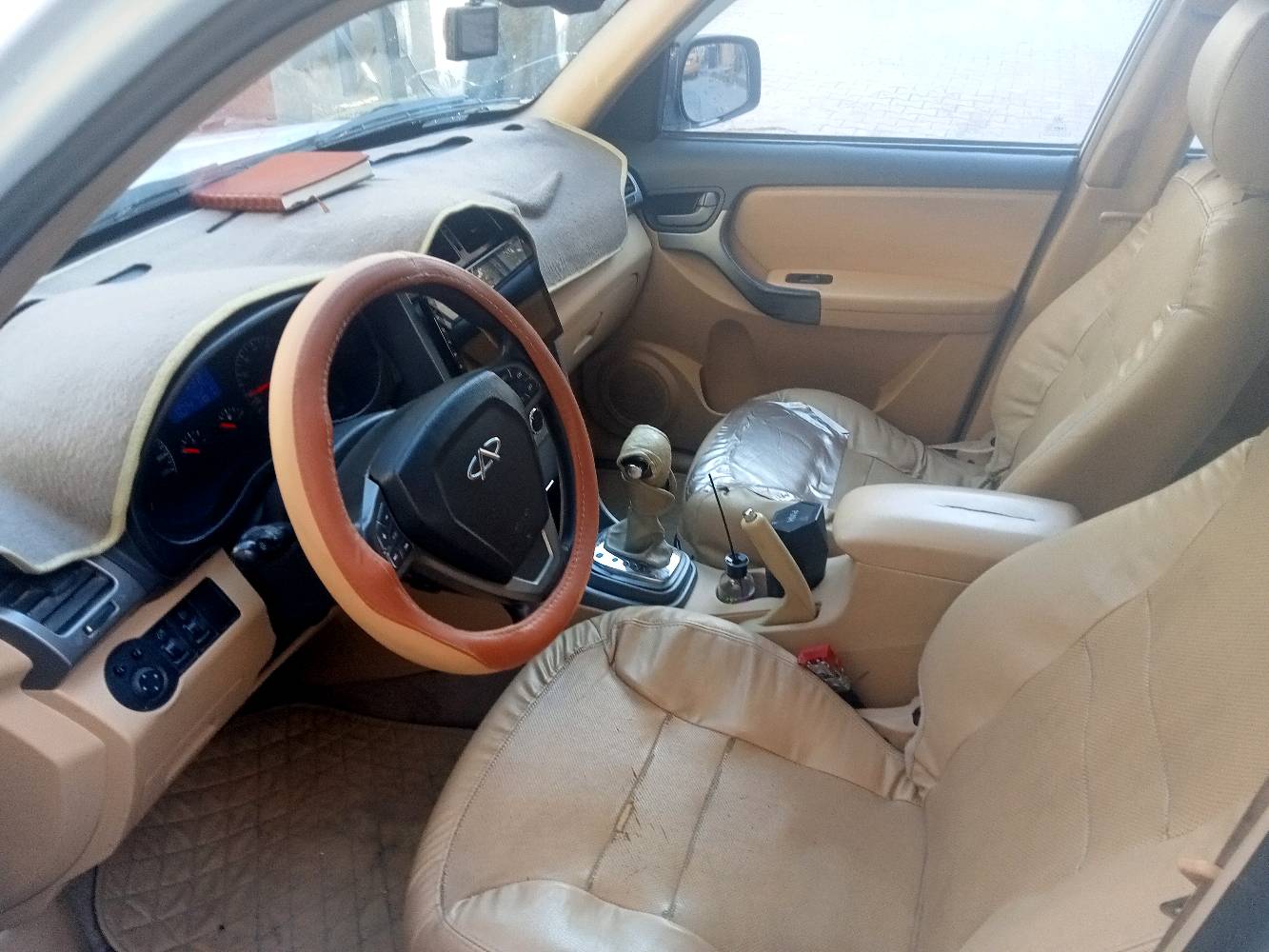 السلام عليكم. تيكو  موديل ٢٠١٤ كفاله كير ومحرك ستندر سياره جاهزه كلشي شغال بيها تدفئه وتبريد تخم تاير نظيف بيها صبغ بسيط جاملغ امامي والخلفي  رقم صاحب السياره***********
