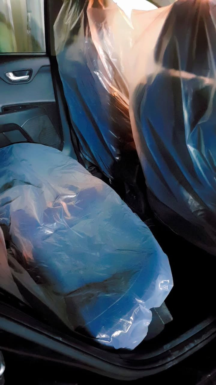 سلام عليكم للبيع أو المراوس حسب القناعة 
كيا ريو 2020 فئة ال S تجي نص فول تحكمات ستيرن جهتين شاشة وكامرة ونضام سبورت و أيكو مكينتهة 1.6 دوش المرغوب تجي 8 نوزل كيرها at مو CVT حادثهة جاملغ وبنيد و البنيد مبدل ومصبوغ و الجاملغ الكدام اليسرة مصبوغ فقط (يعني قطعتين) السيارة ماشية 35 ألف سعرها ب 110 وبيها مجااال‏‪***********‬‏
