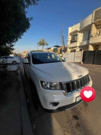 جراند شيروكي • محرك ٦ • RT