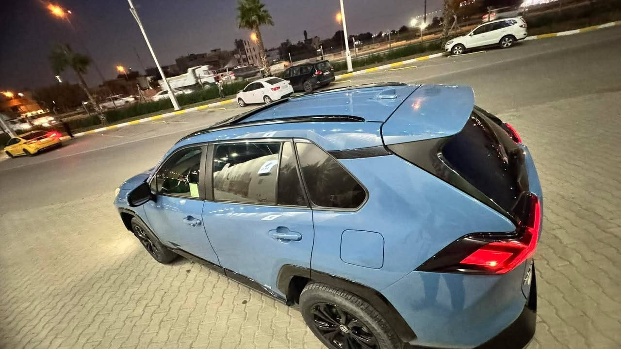 💯💯تويوتا راف 4  هايبرد
✅موديل 2023
✅فول مواصفات 1/1 
✅فتحة سقف
✅كشن كهرباء
✅هيتر بل كشنات 
✅تدفئة استيرن 
✅رادارات امامي خلفي
✅نقطه عمياء
✅تحديد مسار 
✅كشافات ضباب
✅جنطه كهرباء
✅اشاير بل مري 
✅لايت زنون بلادي 
✅ويل 18 بلادي 
✅تبريد قطعتين 
✅لايت اوتو بل اماكن الضلمة يشتغل عالي 
✅بصمتين اجتي وياها 
✅3 انظمه قياده ايكو سبورت  نورمال
✅حادثها جاملغ الامامي مصبوغ و
 مرشوش نص باب الراكب و ربع البنيد

✅مكانها بغداد الكرخ 
✅***********

——————————————————
#بيع_سيارتك #بيع #بغداد #معارض_بغداد  #اربيل #معارض #سيارات #سيارات_للبيع #سيارات_مستعملة #سيارات_VIP #وارد_امريكي #وارد_خليجي #تويوتا #لاندكروز #لاندكروزر #جي_كلاس #مرسيدس #النترا #سوناتا #هيونداي #كيا #سورنتو #سيراتو #نيسان #نيسان_صني #رانج_روفر  #لاند_روفر #لاندروفر #سيارات_كورية #سيارات_يابانية
