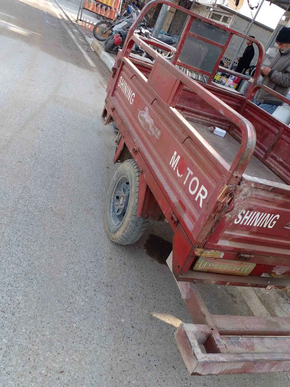 سلام عليكم ستوته لبيع موديل 14وراق أصولي سعر واحد و٤٠٠وبيه مجال رقم الهاتف***********
