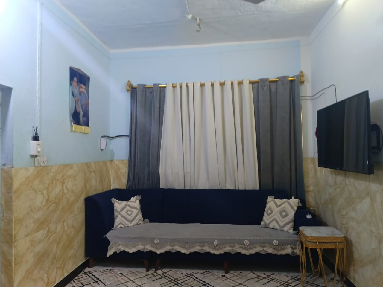 السلام عليكم بيت للبيع بستان ال چايد خلف منطقة الخشابه 
100 متر مربع 
كامل الخدمات تبليط ومقرنص 
السعر 45 مع المجال البصيط 

***********
