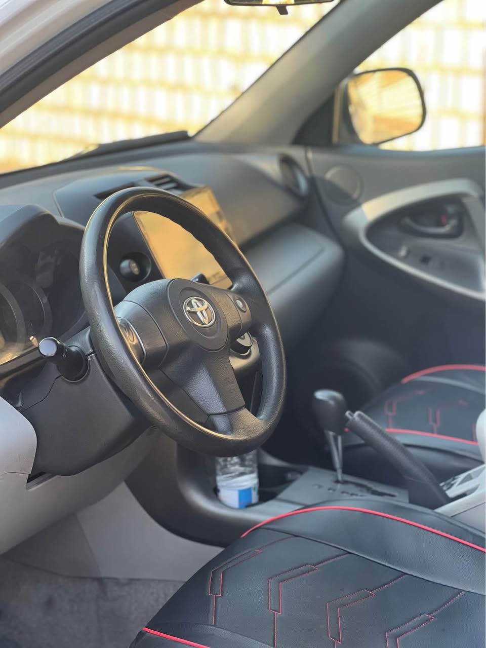 تویتا راڤۆر بەشەرتی گیرو مەکینە ٢٠١١ یەک پەلەی بجوکی سبوغە  دەعمی نیە سەنەوی نییە تاوەکو ٢٠٢٩ شاشە ئاپادی بوبەسراوە ٤تایەی نوی بو بەسراوە  بوزانیاری زیاتر تەلەفون بکەن ***********.  *********** أربيل, العراق
