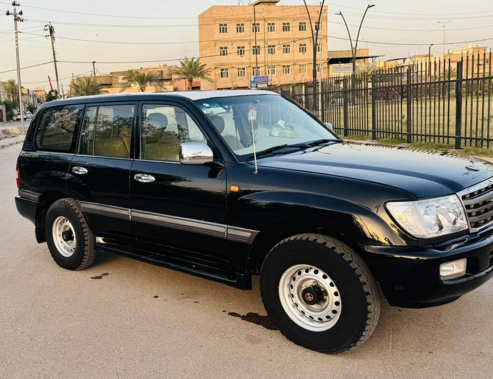 لاندكروز تويوتا 2003  بسمي رقم جديد نكليزي 

1-هزه جديده رقم نكليزي 26A

2-مكينه 6سلندر-4500

3-داخل صاج شاشه تبريد 3قطع عاطل

0-صدر خلفي امامي جديد 

-گير ومحرك مكفولات صبغ جماليه اثر جراد عام سياره كلش نظيفه مال جناي

رقم الهاتف: *********** وتساب اتصال 

العنوان: النجف     

السعر:  105   وبيها مجال   ما متواجد ع نت
