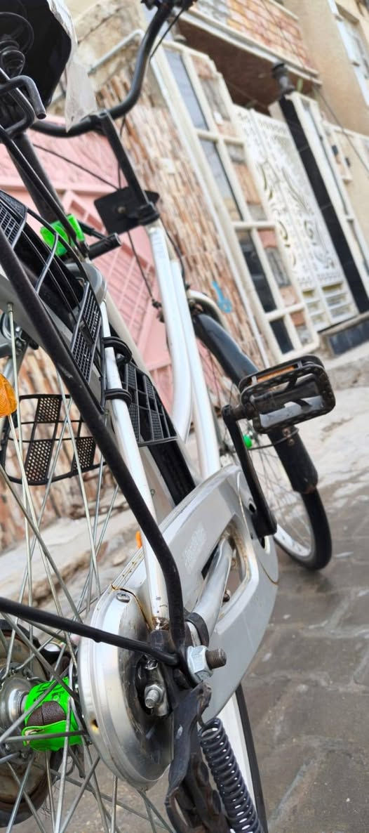 السلام عليكم بايسكل حجم 26 للبيع اي نقص مابي كفالة نضافة 90 /100 فقط اللايت عطلان كفالة عامة السعر 85  وبي مجال مكاني بغداد الحرية الثانية 
***********
