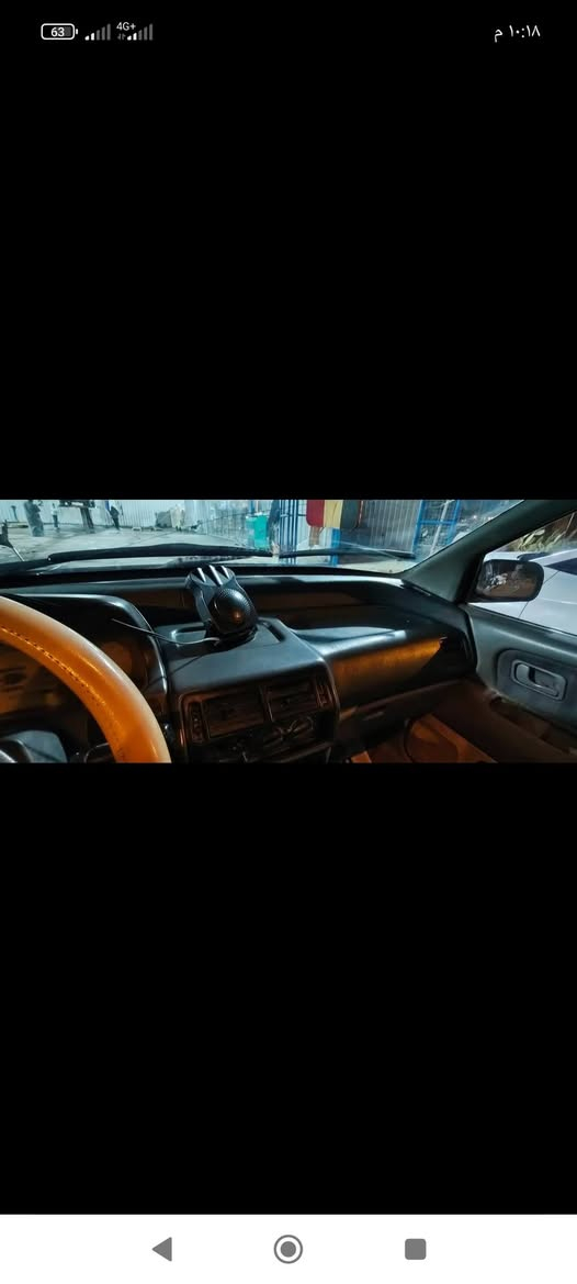 سياره مسبوشي للبيع مكينه وكير حلوات ناعمه سياره نضيفه سعر 20 ورقه مكاني نجف هذه رقمي ***********
