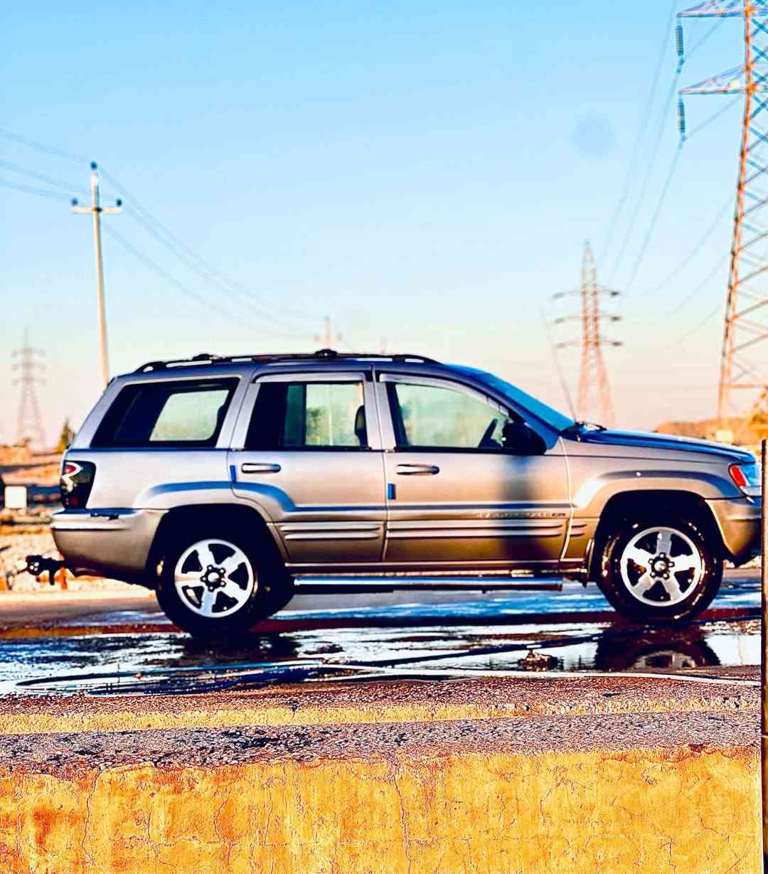 مكلف بنشر سياره حلوه ونظيفه وحاهزه تبريد ثلج ويه السويج 
بيع مستعجل جيب شيروكي موديل01 20. V8 وارد امريكي السعر(55)$ للاستفسار الاتصال على الرقم ***********  بدون حادث بدون دواخل صبغ حزام جماليه مواصفات شاشه كامره  حداديه  ويل  كب  جديد تايرات نظيفة دواخل نظيفة منظومة غاز ايطاليه جديدة بعده داخل الضمان للسنه الجديده ظفيرة عقل جديد مكينه وكير مكفولات  رقم سليمانيه دولي سنويه لل28 مكان السيارة جلولاء
