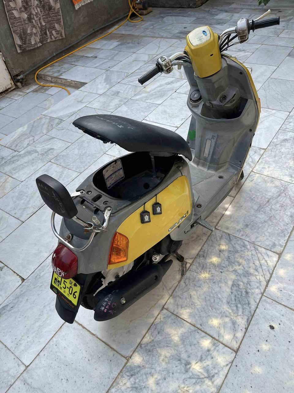 بوليسي للبيع بلاد وكامله كله شغال ختم واحد كامله ما بيها كل نقص سلف هندر كهربائيات

دراجه ما بيها ايشي تجاري سعر ٦٥٠ شراي يتصل ع رقم /***********
