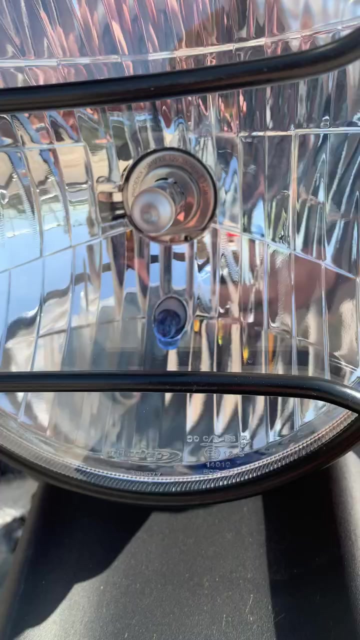 سلام عليكم تدرجه بوكسر موديل ٢٠٢٥ درجه عله وضع الشركه  صرله ١٥ يوم منزله   بعده بليلون ملته ما مشيه ولا مشتغله دلفري ابدد درجه اشريته وريد اشتغل به وما دبرت شغل  وريد ابيعه درجه مرقمه رقمه اربيل بعده حته بسم شركه متكلفك  هوي تكلفك التحويل ملته ١٢٥ الف ) المكان درجه بغداد المحوديه  رقم ***********) وبي وتساب  السعر ملته خبرني او ترسلني وتساب وبيك خير ودالل. غير متوجد عل فيس
