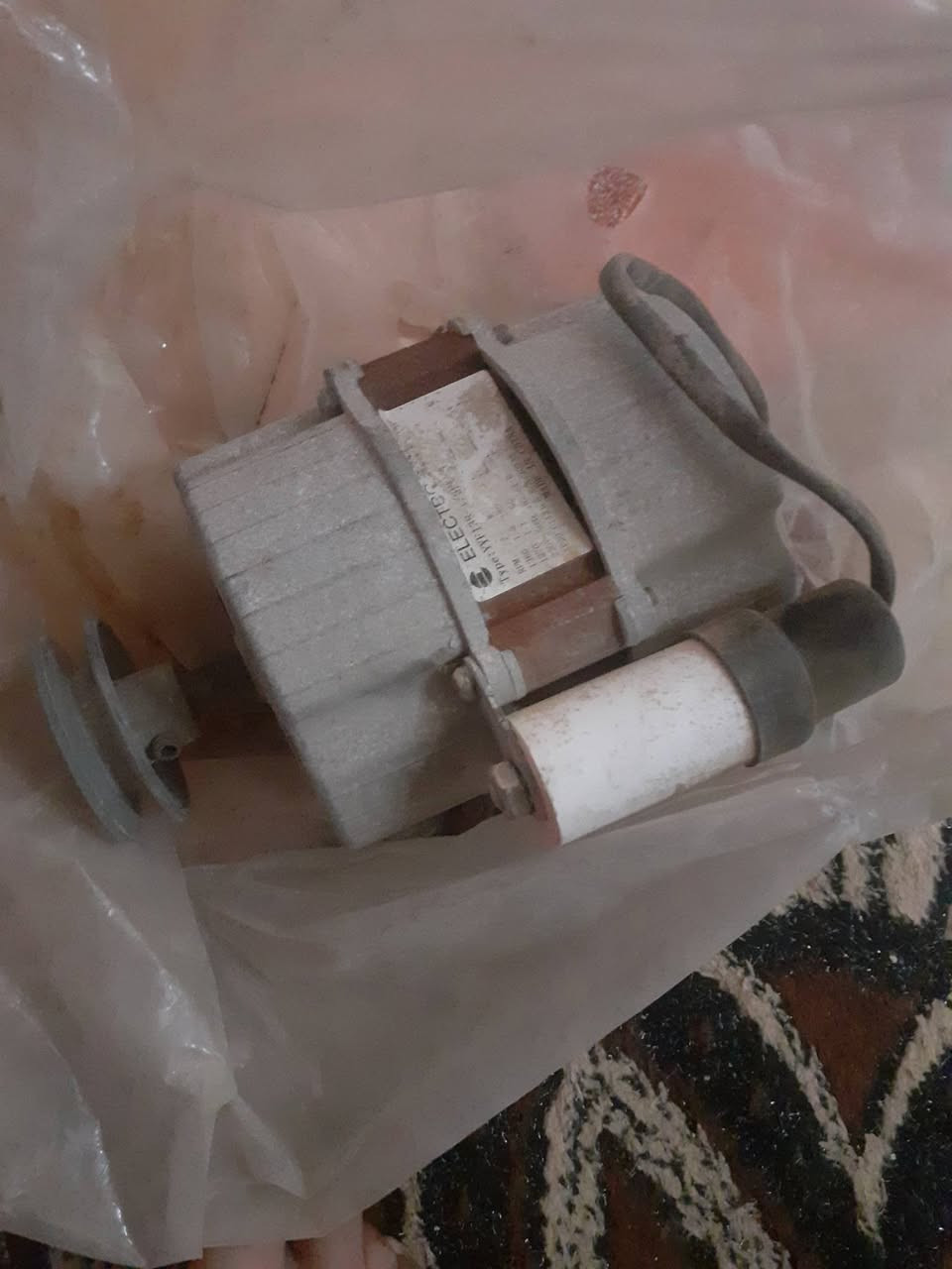 السلام عليكم مروحة شحن وماطور مبردة للبيع جدد كلش بسعر مناسب


**إذا كنت صاحب هذا الإعلان وتريد حذفه لأي سبب، رجاءا أرسل رسالة إلى الدعم الفني**