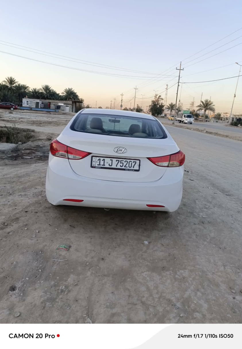 سلام عليكم 
النترا موديل 2012 خليجي
رقم بغداد دولي 
بيها 3 قطع صبغ 
مكينه 1800 خليجي 
كير مكينه تبريد كله جديد
تخم تاير 
السعر 93 وبيها مجال 
مكاني بابل الهاشميه 
***********
